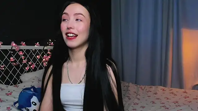Snapshot of lizaa_breeze chatting on 06/12/26, 05:00 lizaa breeze online show from 06/12/26, 05:00