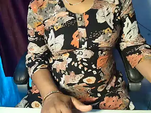 Jeenat Kaur1 online show from 04/09/26, 05:20