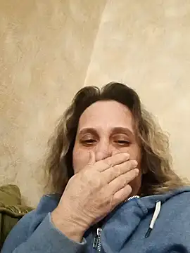 Snapshot of KatieLove133 chatting on 04/01/26, 04:26 KatieLove133 online show from 04/01/26, 04:26