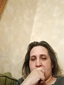 Snapshot of KatieLove133 chatting on 04/03/26, 04:24 KatieLove133 online show from 04/03/26, 04:24