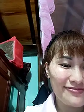 Lucxy-ki6 online show from 05/08/26, 12:42