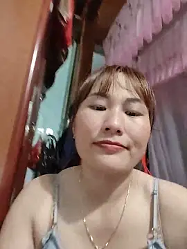 Lucxy-ki6 online show from 06/15/26, 09:42