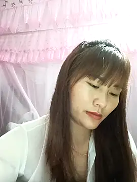 Lucxy-ki6 online show from 04/01/26, 01:08