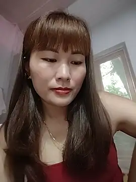 Lucxy-ki6 online show from 05/17/26, 12:43