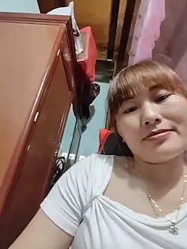Lucxy-ki6 online show from 06/09/26, 12:28
