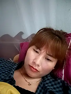 Lucxy-ki6 online show from 05/02/26, 12:49