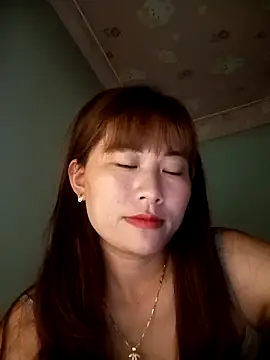 Lucxy-ki6 online show from 06/18/26, 12:31