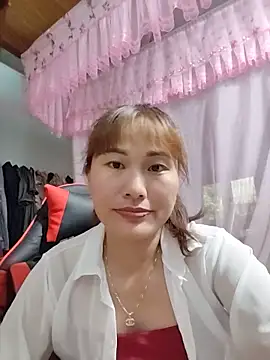 Lucxy-ki6 online show from 06/10/26, 04:57