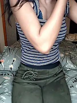 Snapshot of 18riyaa chatting on 04/12/26, 12:25 18riyaa online show from 04/12/26, 12:25