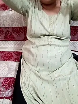 Gujju bhabhi69 online show from 04/26/26, 11:18