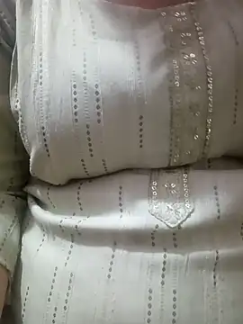 Gujju bhabhi69 online show from 05/17/26, 04:01