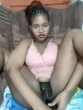 Hotsexyberry222 online show from 04/16/26, 05:57