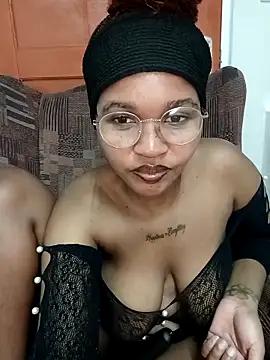 Hotsexyberry222 online show from 04/29/26, 06:25