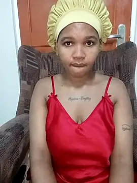 Hotsexyberry222 online show from 04/08/26, 06:31