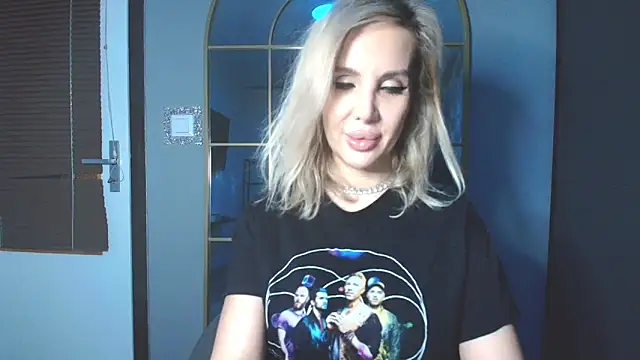 SexyQueenNina online show from 03/03/26, 06:48