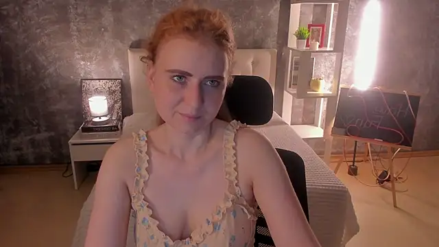 Snapshot of Shiny_Liss chatting on 06/25/26, 01:47 Shiny Liss online show from 06/25/26, 01:47