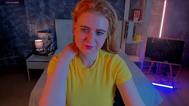 Snapshot of Shiny_Liss chatting on 05/31/26, 01:44 Shiny Liss online show from 05/31/26, 01:44
