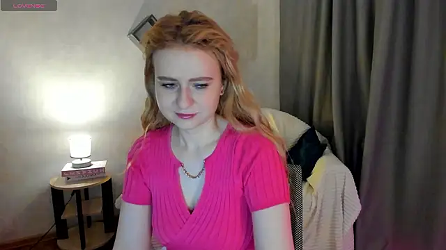 Snapshot of Shiny_Liss chatting on 03/27/26, 01:36 Shiny Liss online show from 03/27/26, 01:36