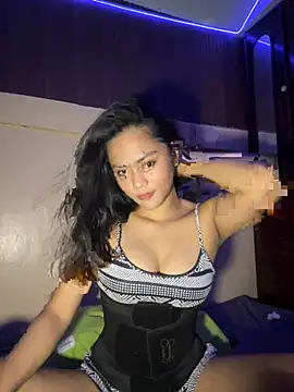 Snapshot of Kiee_19 chatting on 04/13/26, 03:10 Kiee 19 online show from 04/13/26, 03:10