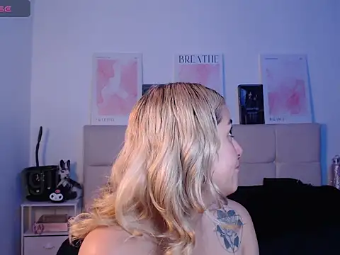 Snapshot of trinitych_ chatting on 03/15/26, 08:21 trinitych online show from 03/15/26, 08:21