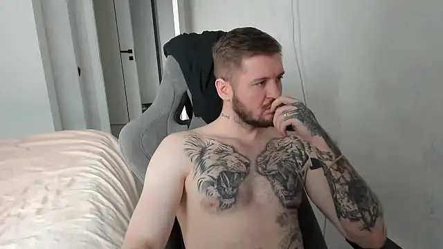 pinkbodnar online show from 04/18/26, 02:41