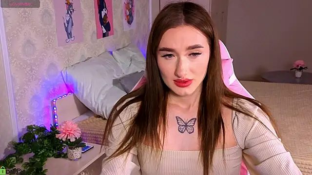 Snapshot of Lady_Sunrise12 chatting on 04/14/26, 12:48 Lady Sunrise12 online show from 04/14/26, 12:48