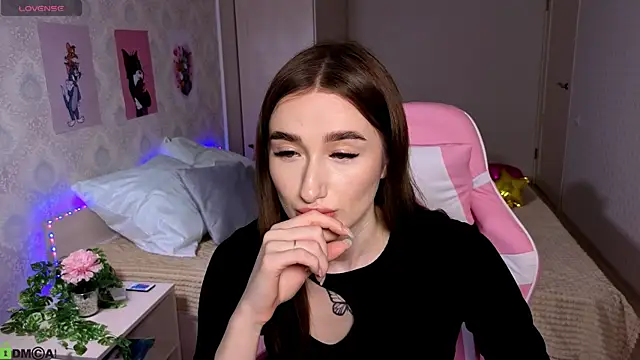 Snapshot of Lady_Sunrise12 chatting on 04/07/26, 01:18 Lady Sunrise12 online show from 04/07/26, 01:18