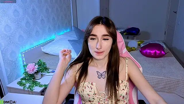 Snapshot of Lady_Sunrise12 chatting on 03/30/26, 01:07 Lady Sunrise12 online show from 03/30/26, 01:07