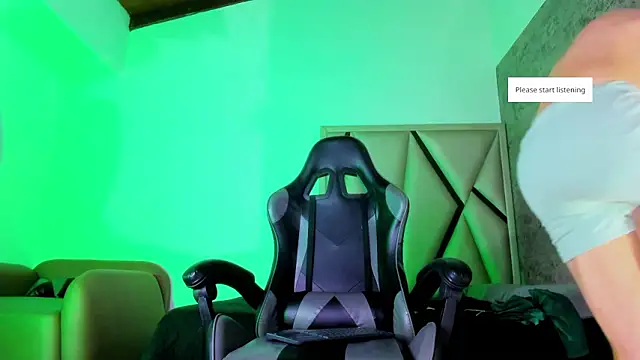 Snapshot of Bennet-Grayy chatting on 03/24/26, 12:32 Bennet-Grayy online show from 03/24/26, 12:32