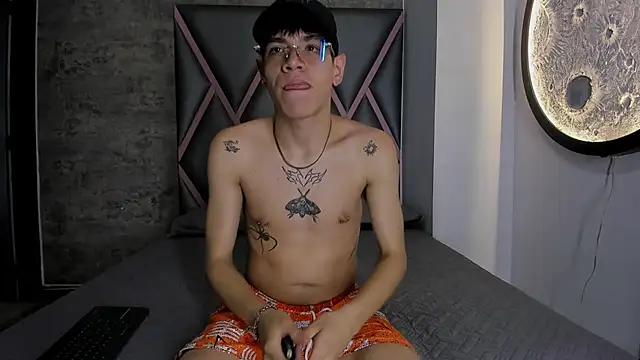 Bennet-Grayy online show from 05/19/26, 03:46