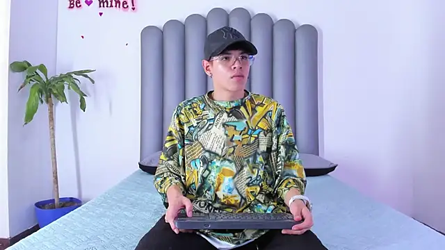 Bennet-Grayy online show from 05/28/26, 04:20