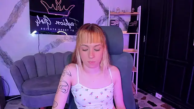 Snapshot of AlaskaFlowerss1_ chatting on 03/21/26, 08:30 AlaskaFlowerss1 online show from 03/21/26, 08:30