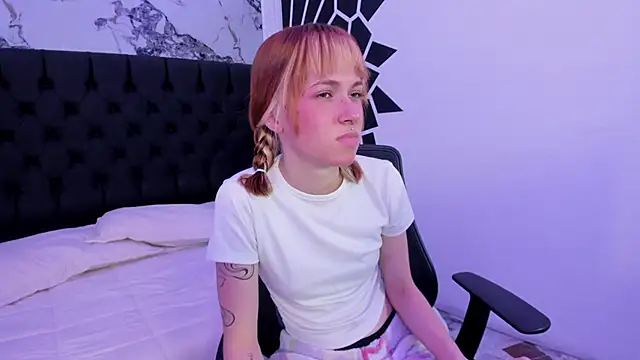 Snapshot of AlaskaFlowerss1_ chatting on 03/23/26, 05:29 AlaskaFlowerss1 online show from 03/23/26, 05:29