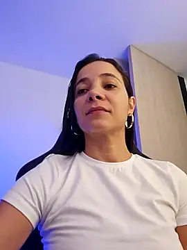 Snapshot of miaeyex chatting on 04/21/26, 12:01 miaeyex online show from 04/21/26, 12:01