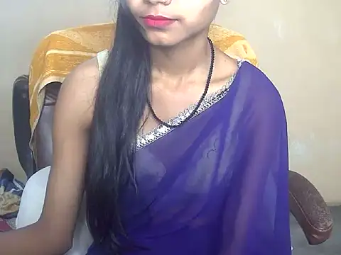 Snapshot of QueenOfDesire01 chatting on 04/08/26, 05:36 QueenOfDesire01 online show from 04/08/26, 05:36