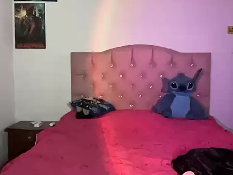 sakuraluna  online show from 03/28/26, 11:39