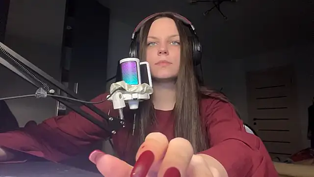 EmilyCroft online show from 04/08/26, 04:52