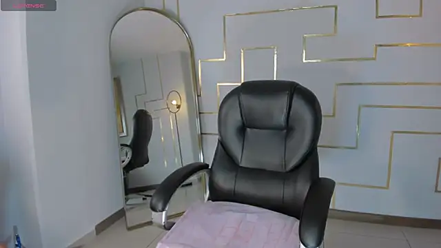 ArianaNova online show from 03/26/26, 02:43