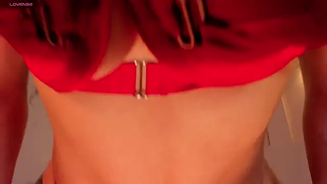 Snapshot of RebeccaWest chatting on 04/07/26, 04:36 RebeccaWest online show from 04/07/26, 04:36