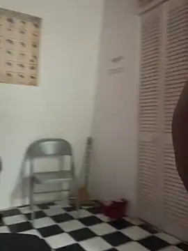 Snapshot of TSROYALE7527 chatting on 04/01/26, 05:43 TSROYALE7527 online show from 04/01/26, 05:43