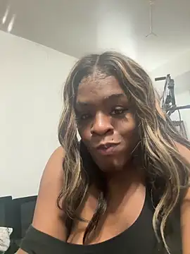 Snapshot of TSROYALE7527 chatting on 03/20/26, 02:40 TSROYALE7527 online show from 03/20/26, 02:40