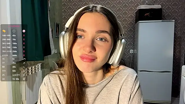 Veluxe online show from 04/14/26, 05:07