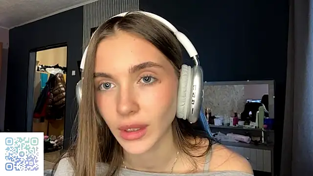 Veluxe online show from 03/26/26, 03:21