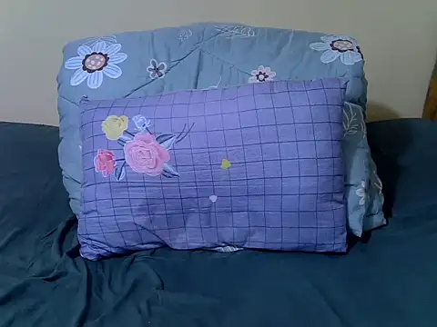Darkchocolatequeen online show from 06/17/26, 12:04