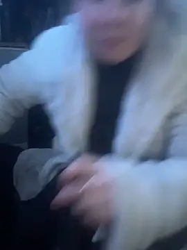 curvyneon online show from 04/13/26, 08:02