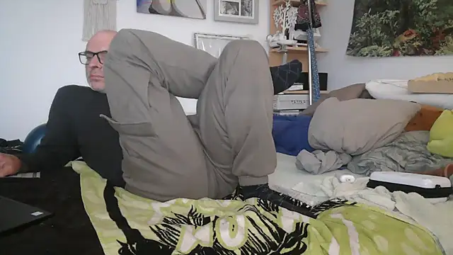 Thomate24 online show from 05/11/26, 04:26