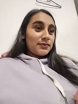Mia skyy18 online show from 05/15/26, 02:31