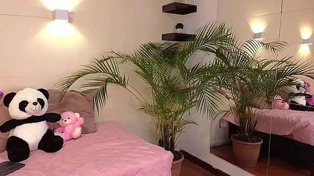 Valeria noir online show from 03/18/26, 08:10