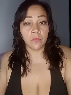 Snapshot of Naia_queen25 chatting on 04/07/26, 08:16 Naia queen25 online show from 04/07/26, 08:16