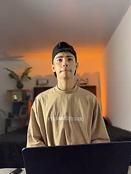 Snapshot of SebastianReed_ chatting on 04/06/26, 04:08 SebastianReed online show from 04/06/26, 04:08